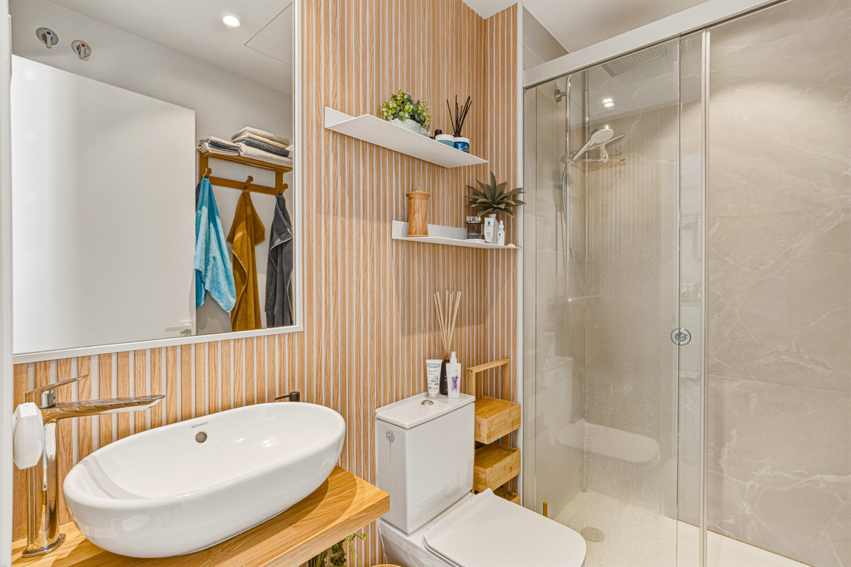 2 Bed Apartment for sale in Fuengirola Costa Del Sol, Málaga, Spain