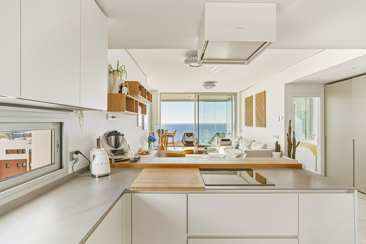 2 Bed Apartment for sale in Fuengirola Costa Del Sol, Málaga, Spain