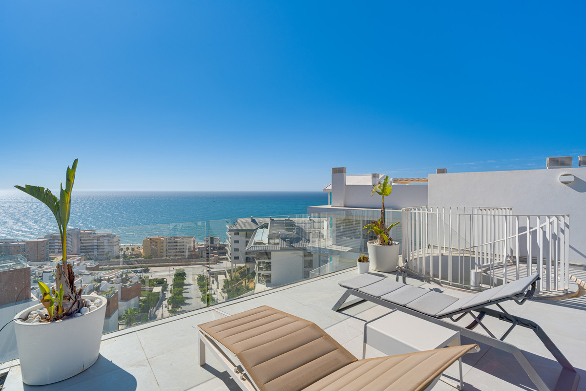 2 Bed Apartment for sale in Fuengirola Costa Del Sol, Málaga, Spain