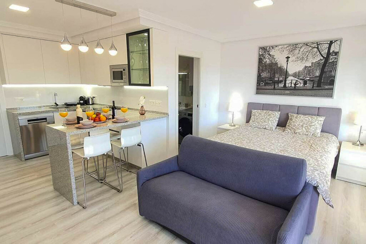 Se vende Estudio Planta Media de 1 dormitorios en Costa Del Sol, Málaga, España