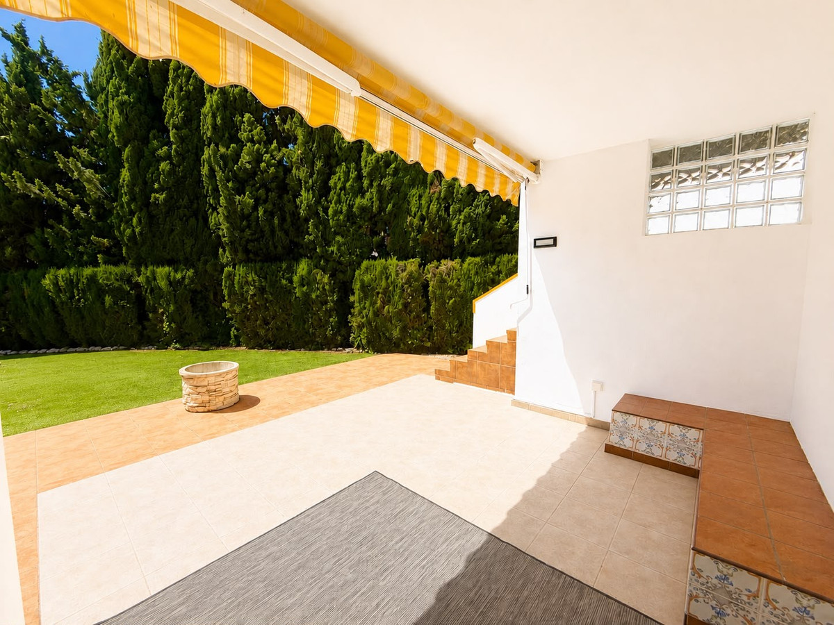 Se vende Villa - Chalet de 3 dormitorios en Costa Blanca, Alicante, España