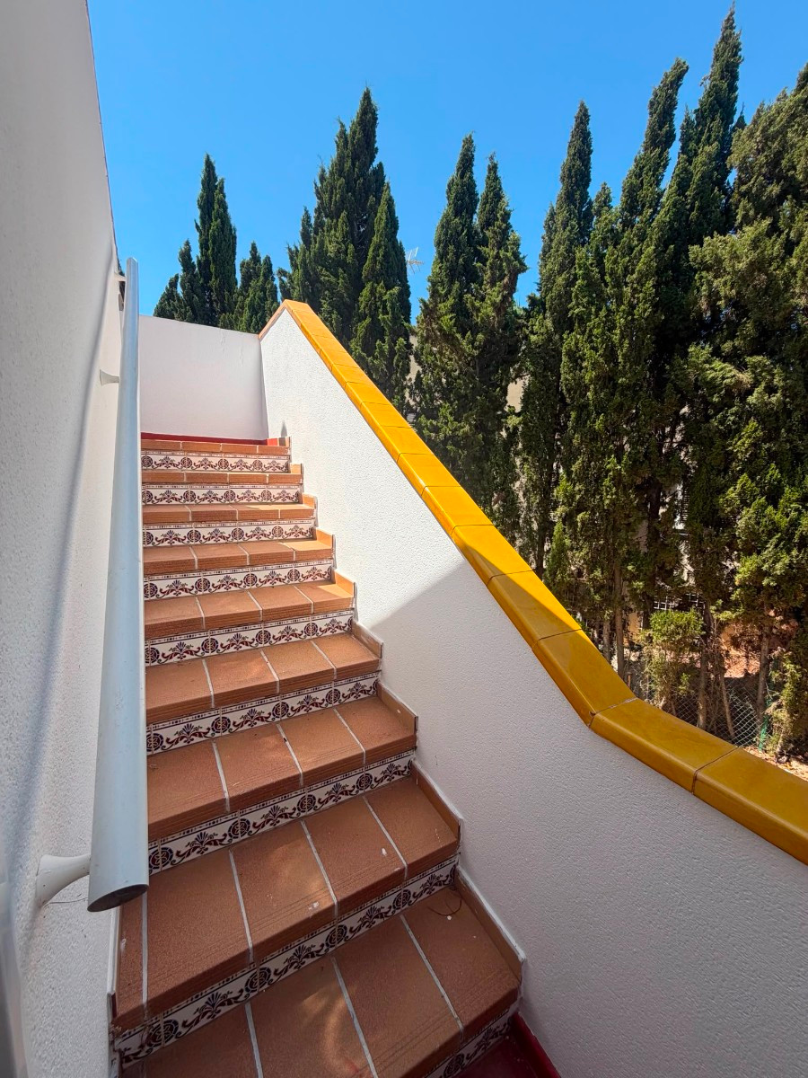 Se vende Villa - Chalet de 3 dormitorios en Costa Blanca, Alicante, España