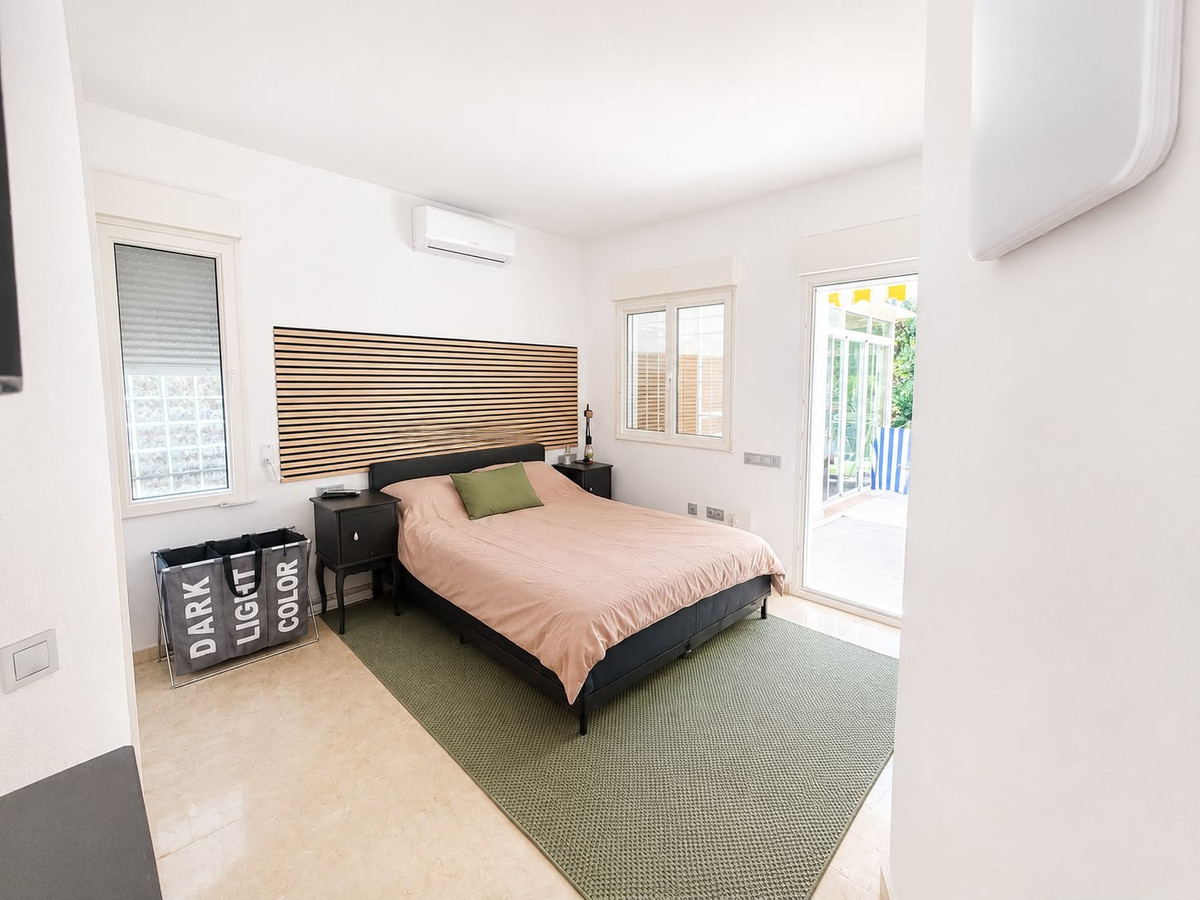 Se vende Villa - Chalet de 3 dormitorios en Costa Blanca, Alicante, España