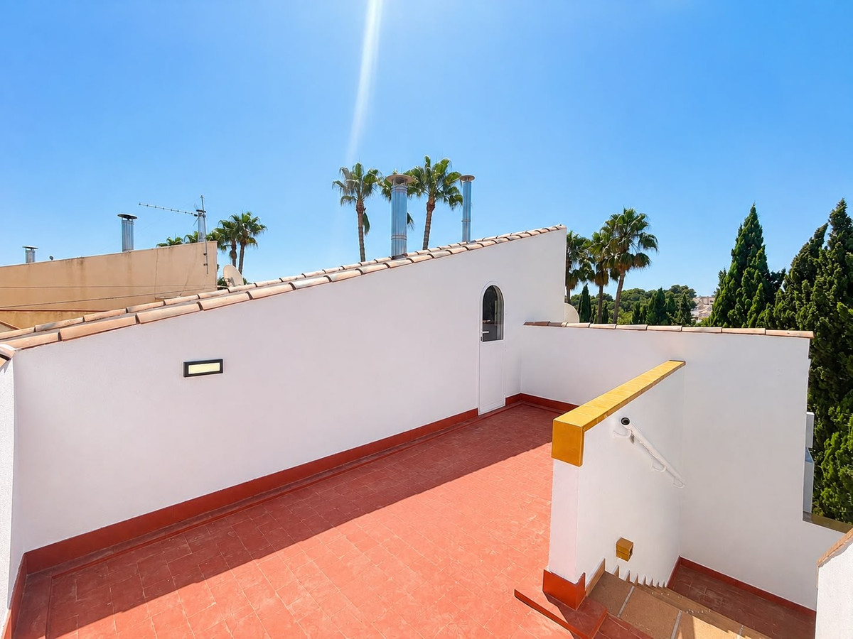 Se vende Villa - Chalet de 3 dormitorios en Costa Blanca, Alicante, España