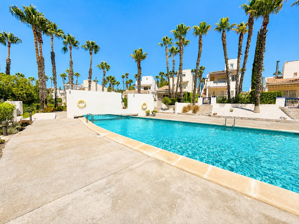 Se vende Villa - Chalet de 3 dormitorios en Costa Blanca, Alicante, España
