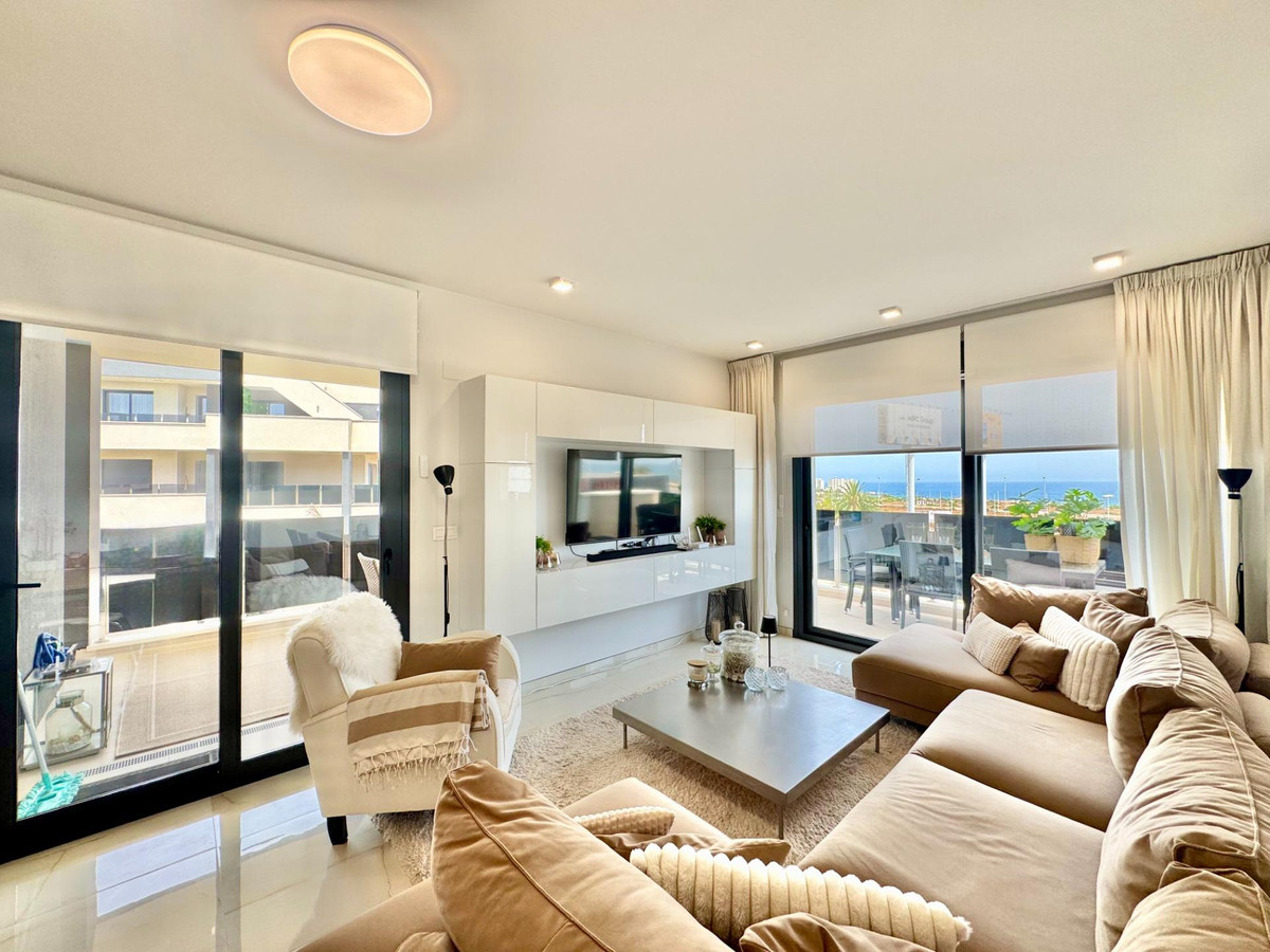 Se vende Apartamento Planta Media de 3 dormitorios en Costa Blanca, Alicante, España