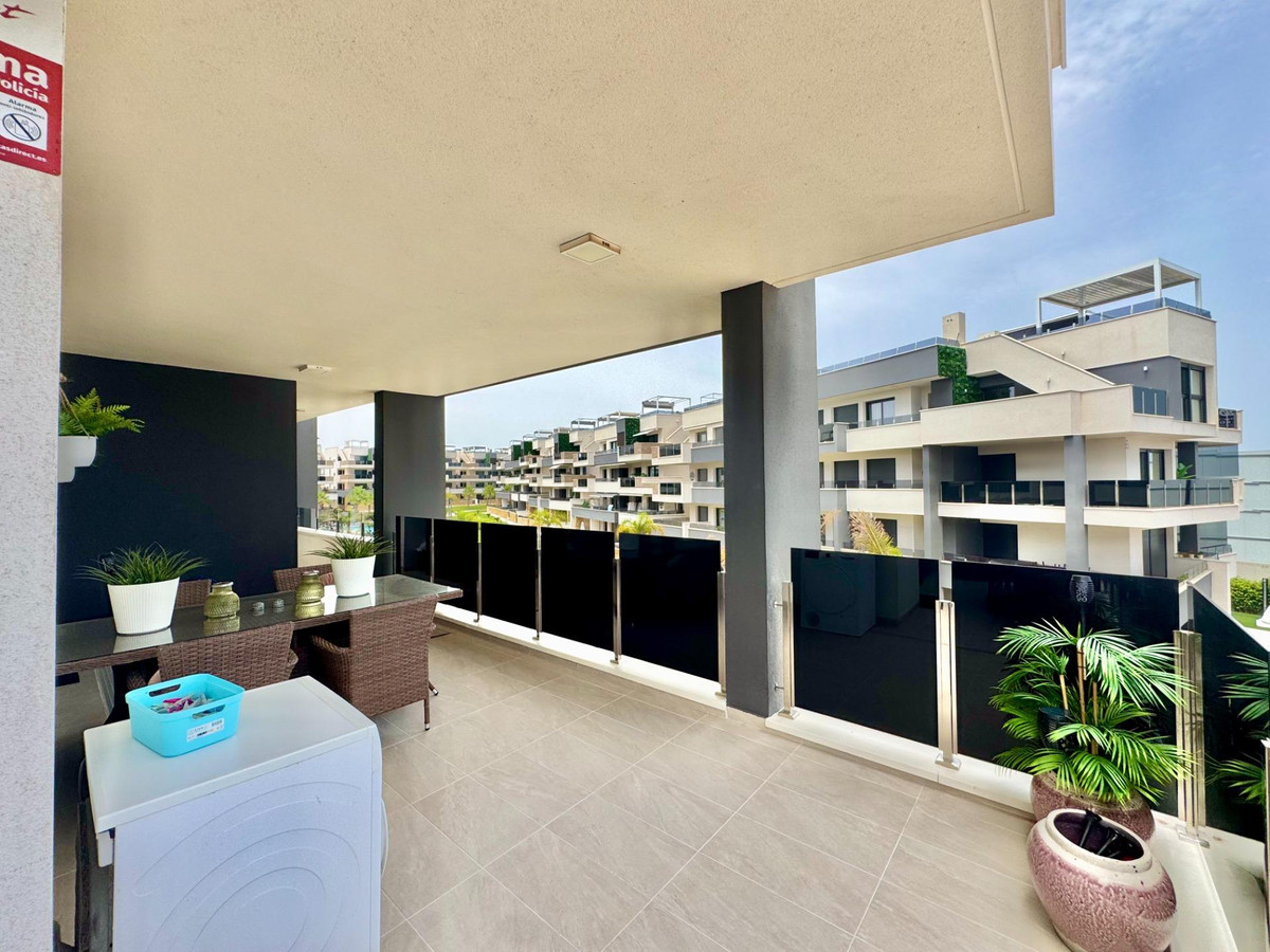 Se vende Apartamento Planta Media de 3 dormitorios en Costa Blanca, Alicante, España