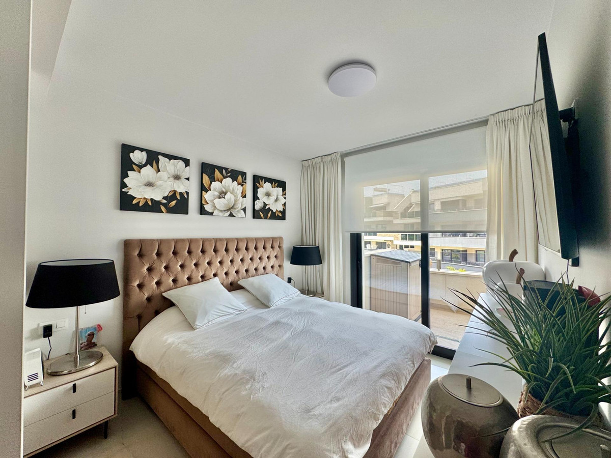 Se vende Apartamento Planta Media de 3 dormitorios en Costa Blanca, Alicante, España