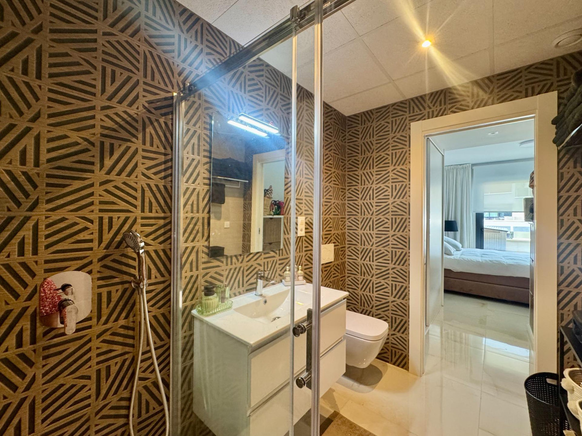 Se vende Apartamento Planta Media de 3 dormitorios en Costa Blanca, Alicante, España
