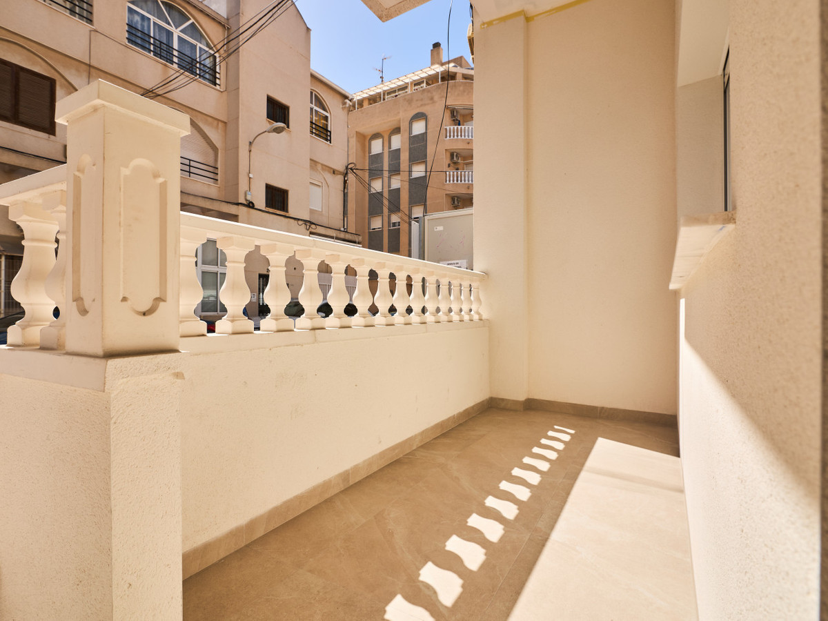 2 Bed Apartment for sale in Torrevieja Costa Blanca, Alicante, Spain