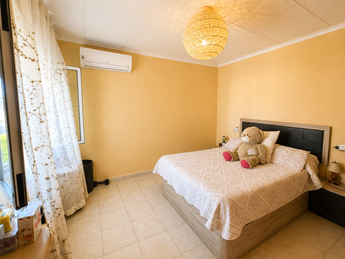 Se vende Villa - Chalet de 5 dormitorios en Costa Blanca, Alicante, España