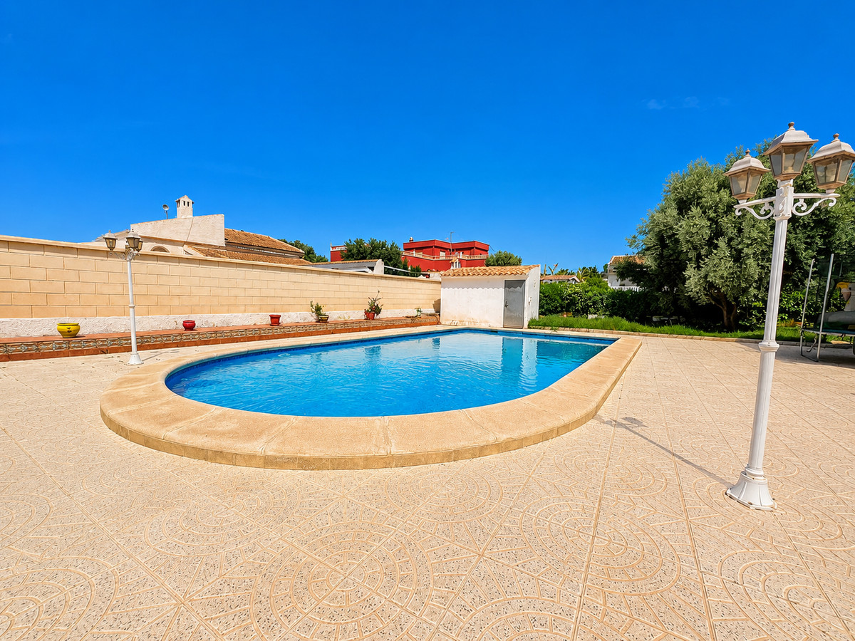 Se vende Villa - Chalet de 5 dormitorios en Costa Blanca, Alicante, España
