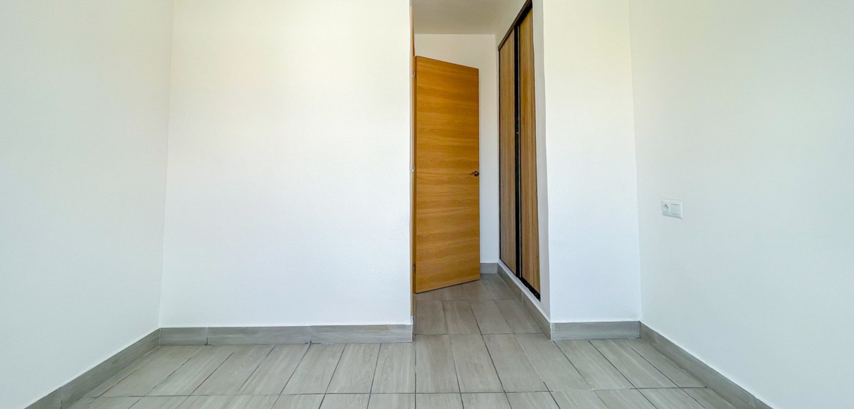 Se vende Apartamento Planta Media de 2 dormitorios en Costa Blanca, Alicante, España