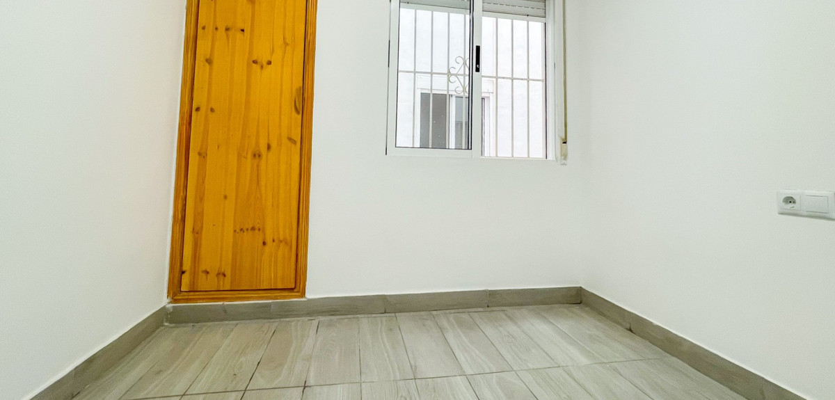 Se vende Apartamento Planta Media de 2 dormitorios en Costa Blanca, Alicante, España