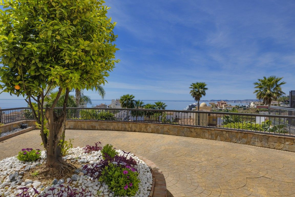 3 Bed Apartment for sale in Benalmadena Costa Del Sol, Málaga, Spain