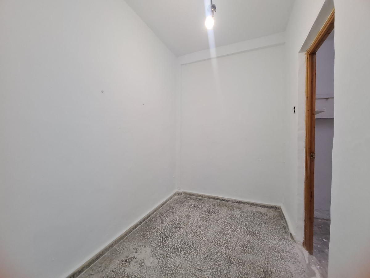 1 Bed Apartment for sale in Estepona Costa Del Sol, Málaga, Spain