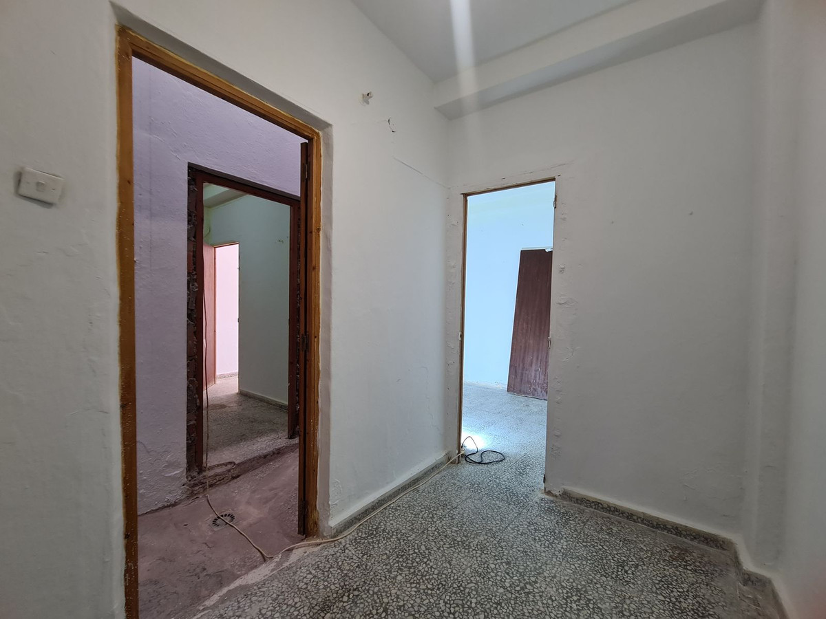 1 Bed Apartment for sale in Estepona Costa Del Sol, Málaga, Spain