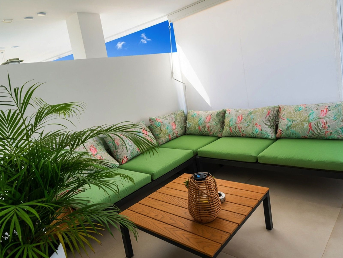 Se vende Apartamento Planta Media de 2 dormitorios en Costa Del Sol, Málaga, España