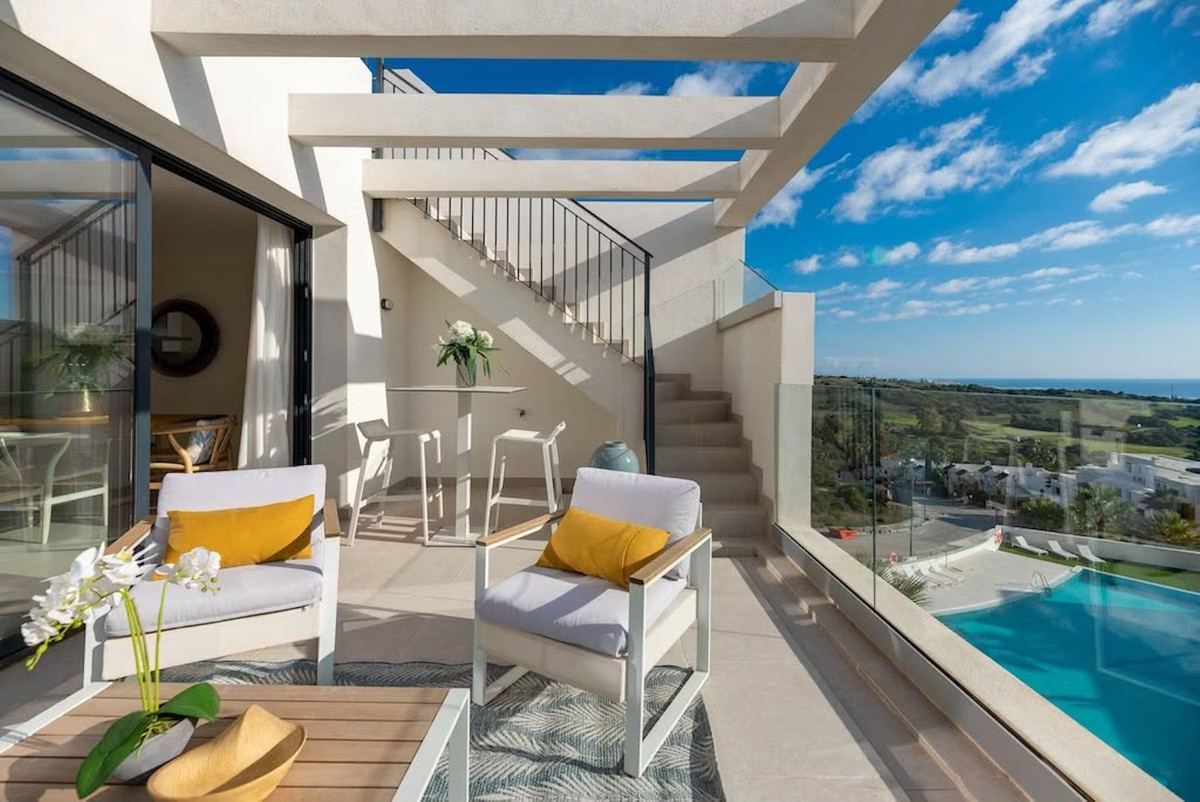 3 Bed Apartment for sale in Estepona Costa Del Sol, Málaga, Spain