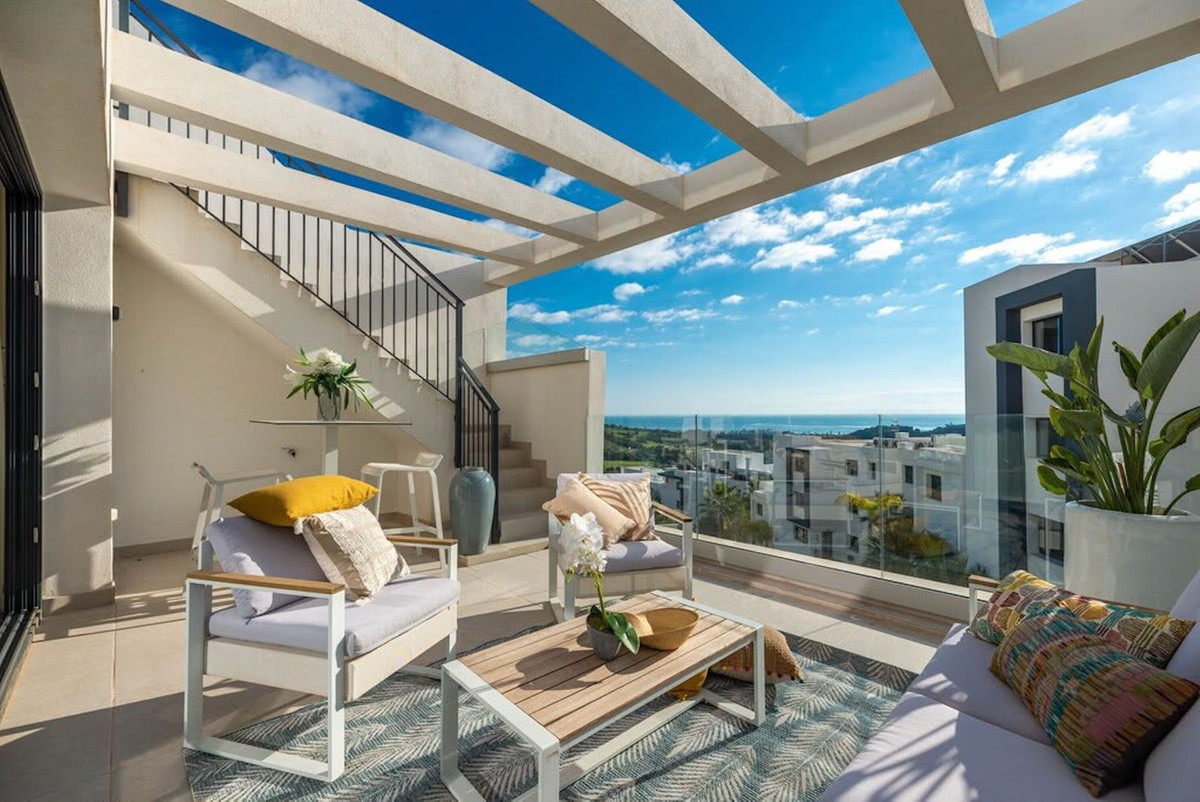 3 Bed Apartment for sale in Estepona Costa Del Sol, Málaga, Spain