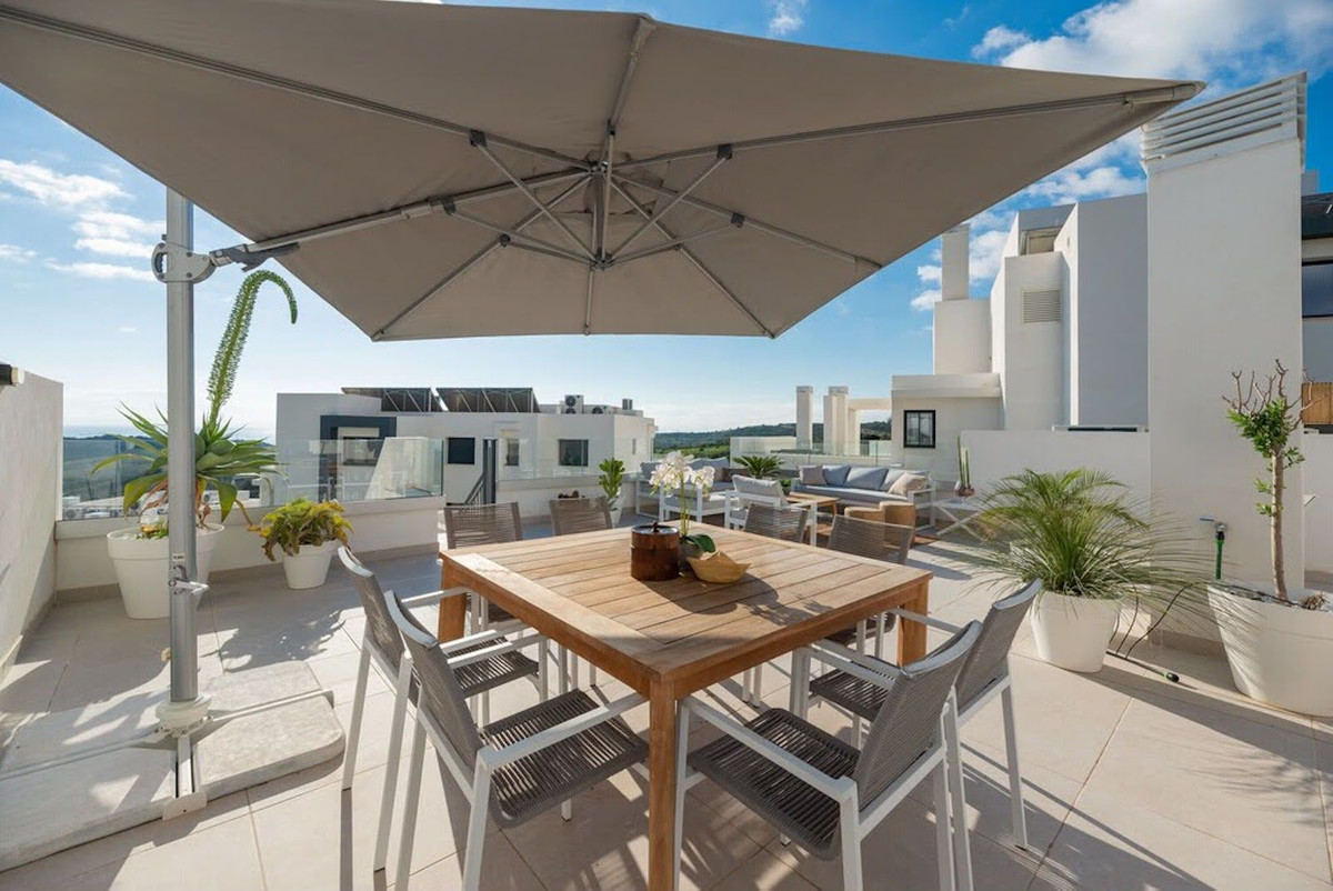 3 Bed Apartment for sale in Estepona Costa Del Sol, Málaga, Spain