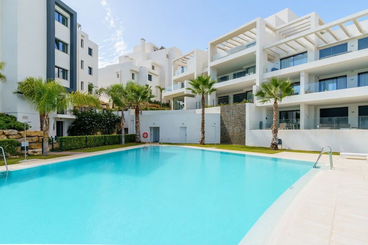 3 Bed Apartment for sale in Estepona Costa Del Sol, Málaga, Spain