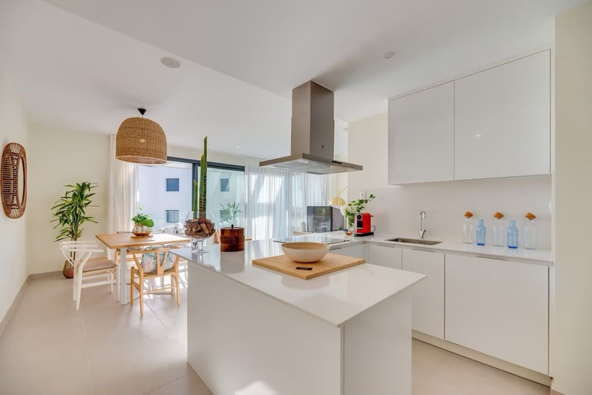 3 Bed Apartment for sale in Estepona Costa Del Sol, Málaga, Spain