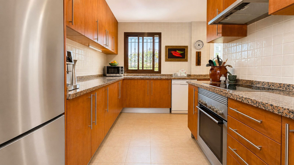 Se vende Pareada de 4 dormitorios en Costa Del Sol, Cadiz, España