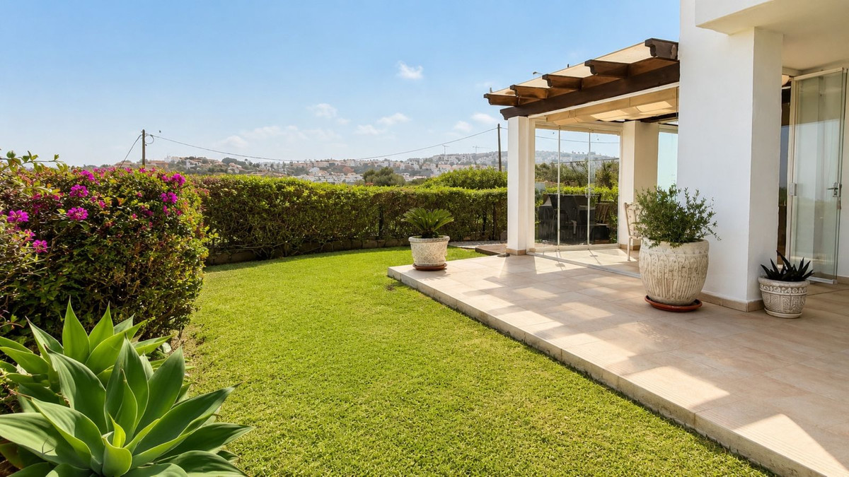 Se vende Pareada de 4 dormitorios en Costa Del Sol, Cadiz, España