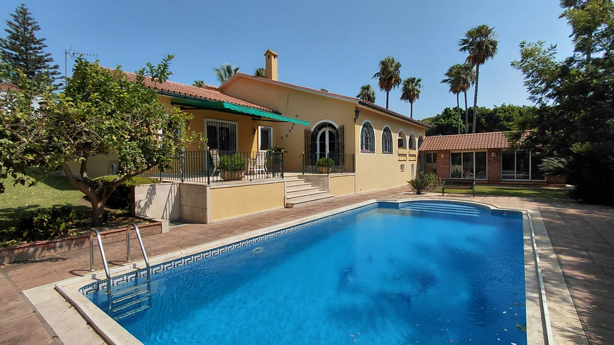 5 Bed Townhouse for sale in Sotogrande Costa Costa Del Sol, Cádiz, Spain