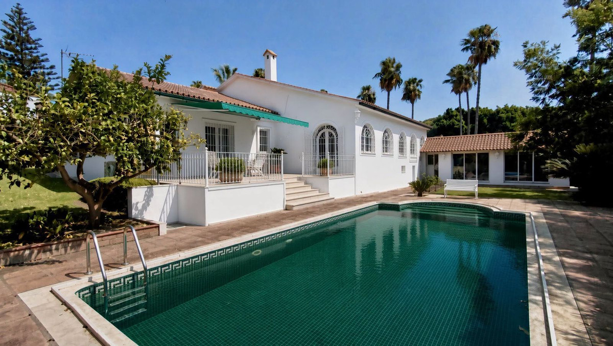 5 Bed Townhouse for sale in Sotogrande Costa Costa Del Sol, Cádiz, Spain