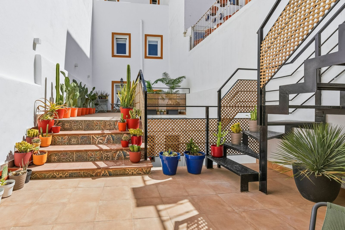4 Bed Townhouse for sale in Estepona Costa Del Sol, Málaga, Spain