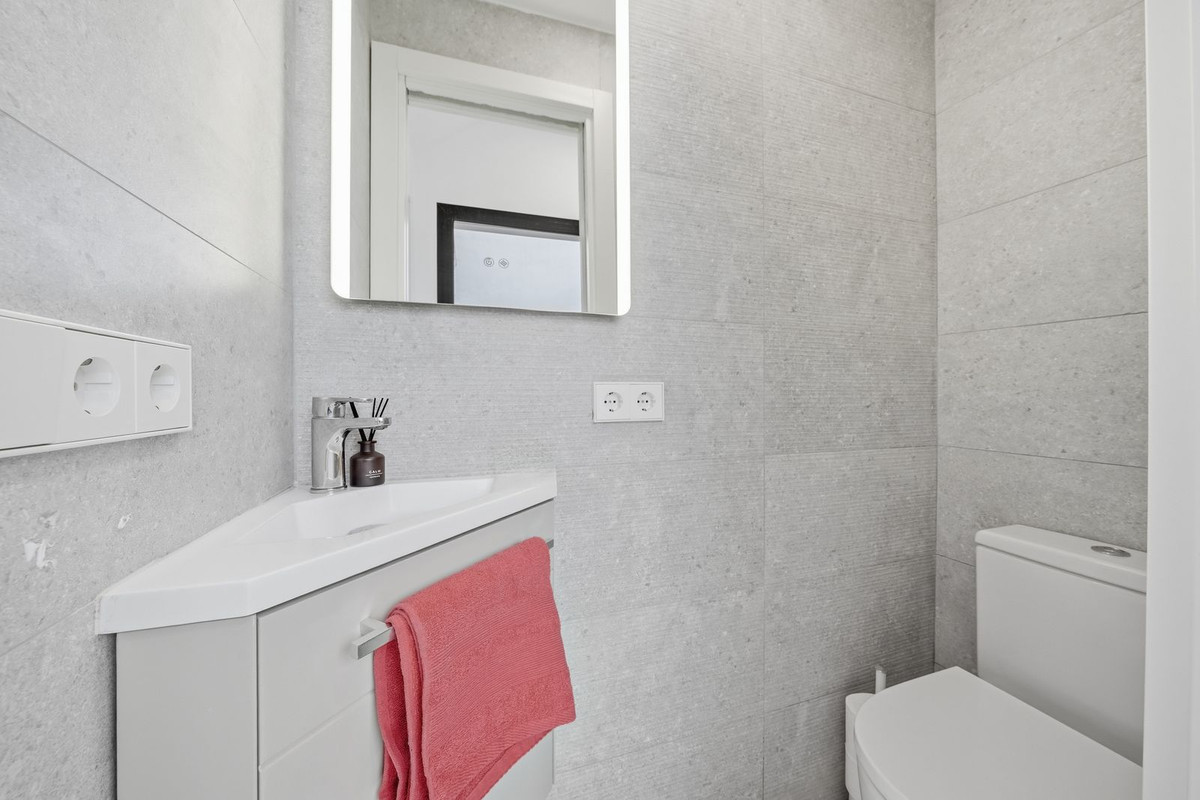 4 Bed Townhouse for sale in Estepona Costa Del Sol, Málaga, Spain