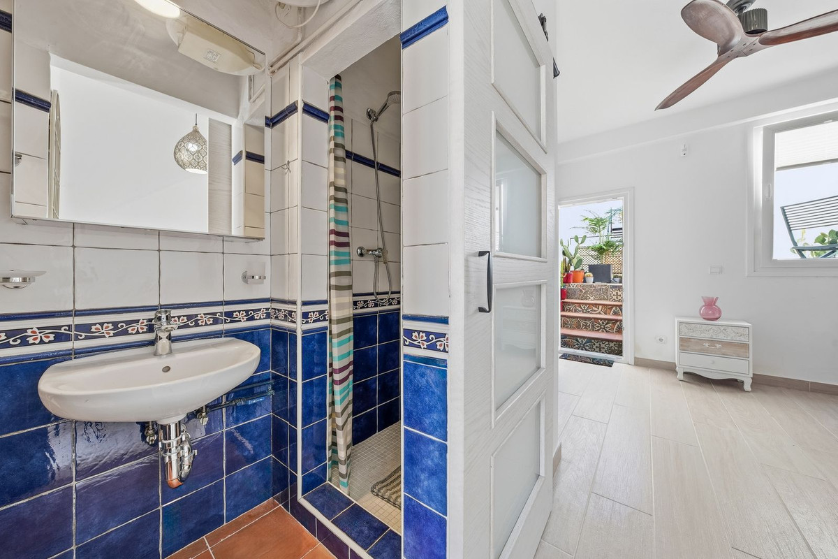 4 Bed Townhouse for sale in Estepona Costa Del Sol, Málaga, Spain