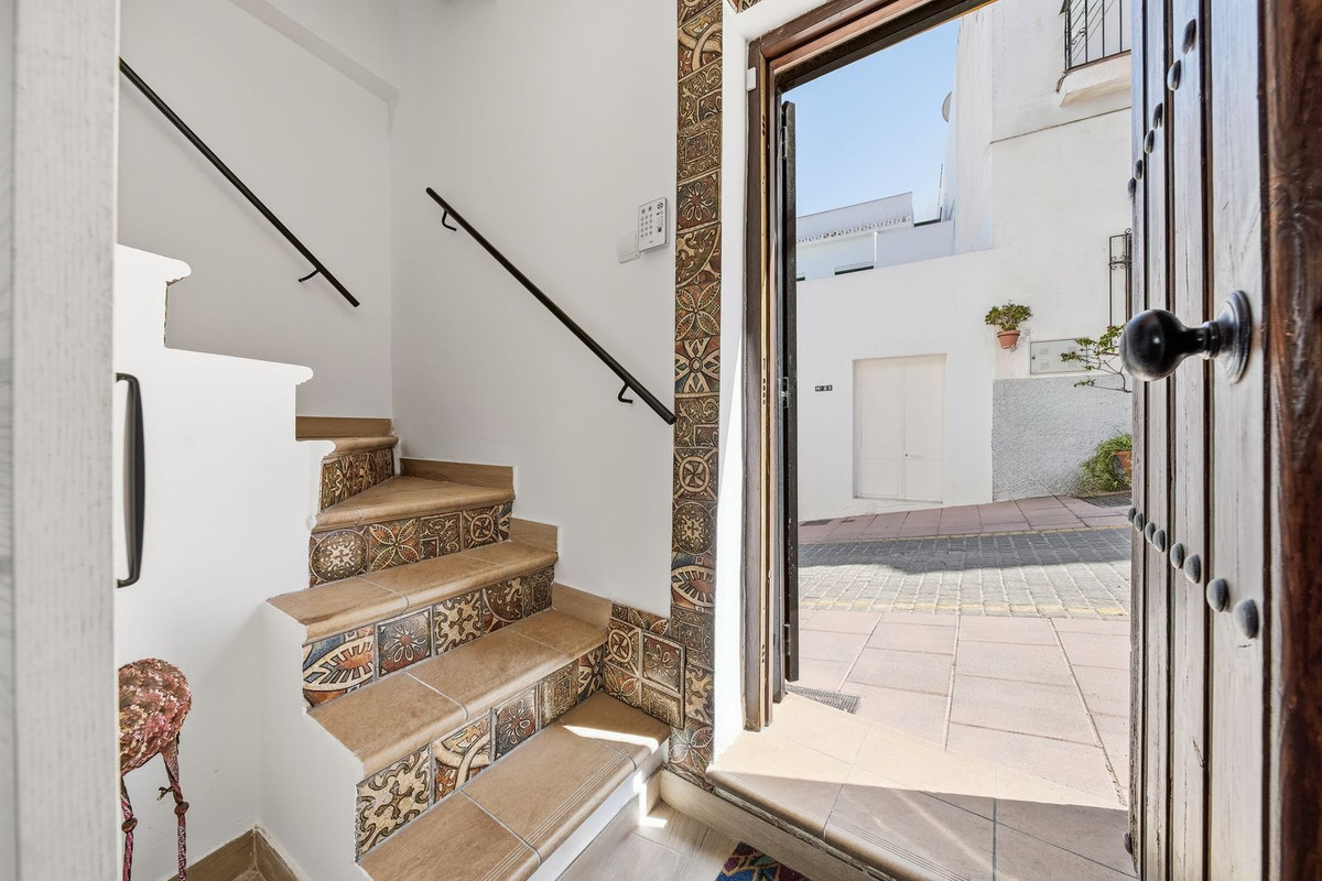 4 Bed Townhouse for sale in Estepona Costa Del Sol, Málaga, Spain