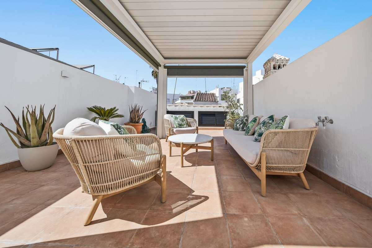 4 Bed Townhouse for sale in Estepona Costa Del Sol, Málaga, Spain