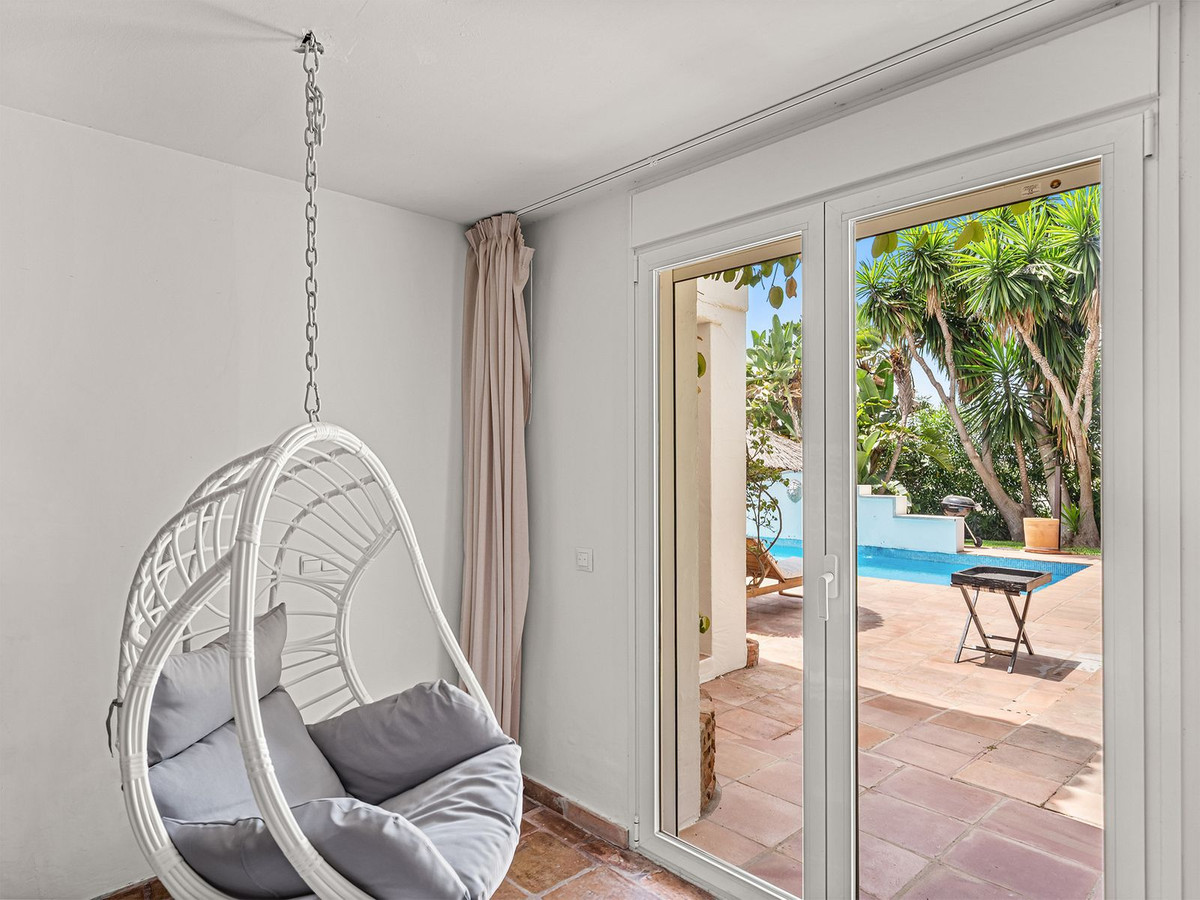 8 Bed Townhouse for sale in El Rosario Costa Del Sol, Málaga, Spain
