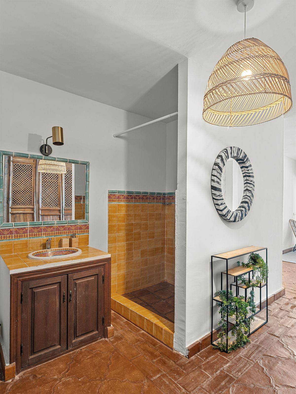 8 Bed Townhouse for sale in El Rosario Costa Del Sol, Málaga, Spain