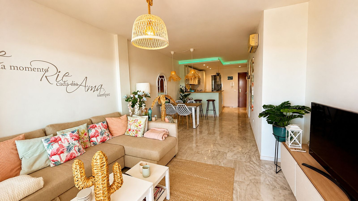 Se vende Apartamento Planta Media de 2 dormitorios en Costa Del Sol, Málaga, España