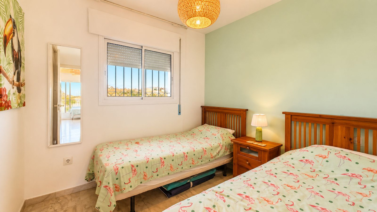 Se vende Apartamento Planta Media de 2 dormitorios en Costa Del Sol, Málaga, España