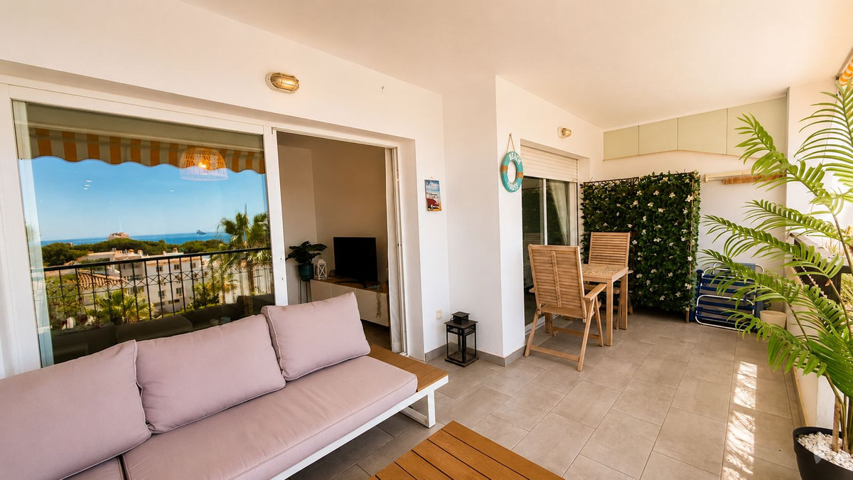 Se vende Apartamento Planta Media de 2 dormitorios en Costa Del Sol, Málaga, España