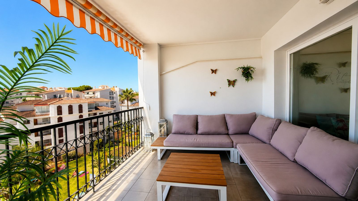 Se vende Apartamento Planta Media de 2 dormitorios en Costa Del Sol, Málaga, España