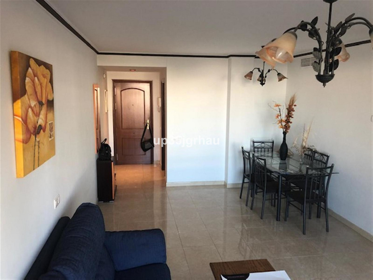 Se vende Apartamento Planta Media de 2 dormitorios en Costa Del Sol, Málaga, España