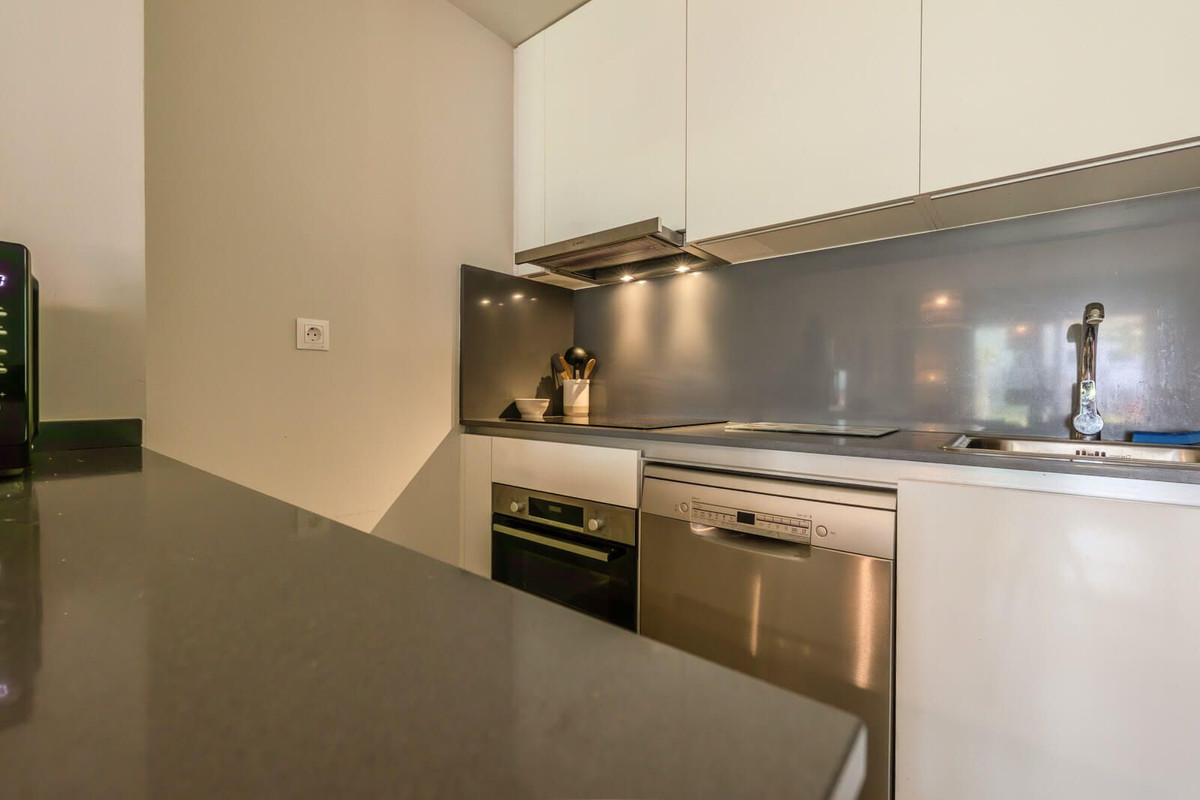 3 Bed Apartment for sale in Estepona Costa Del Sol, Málaga, Spain