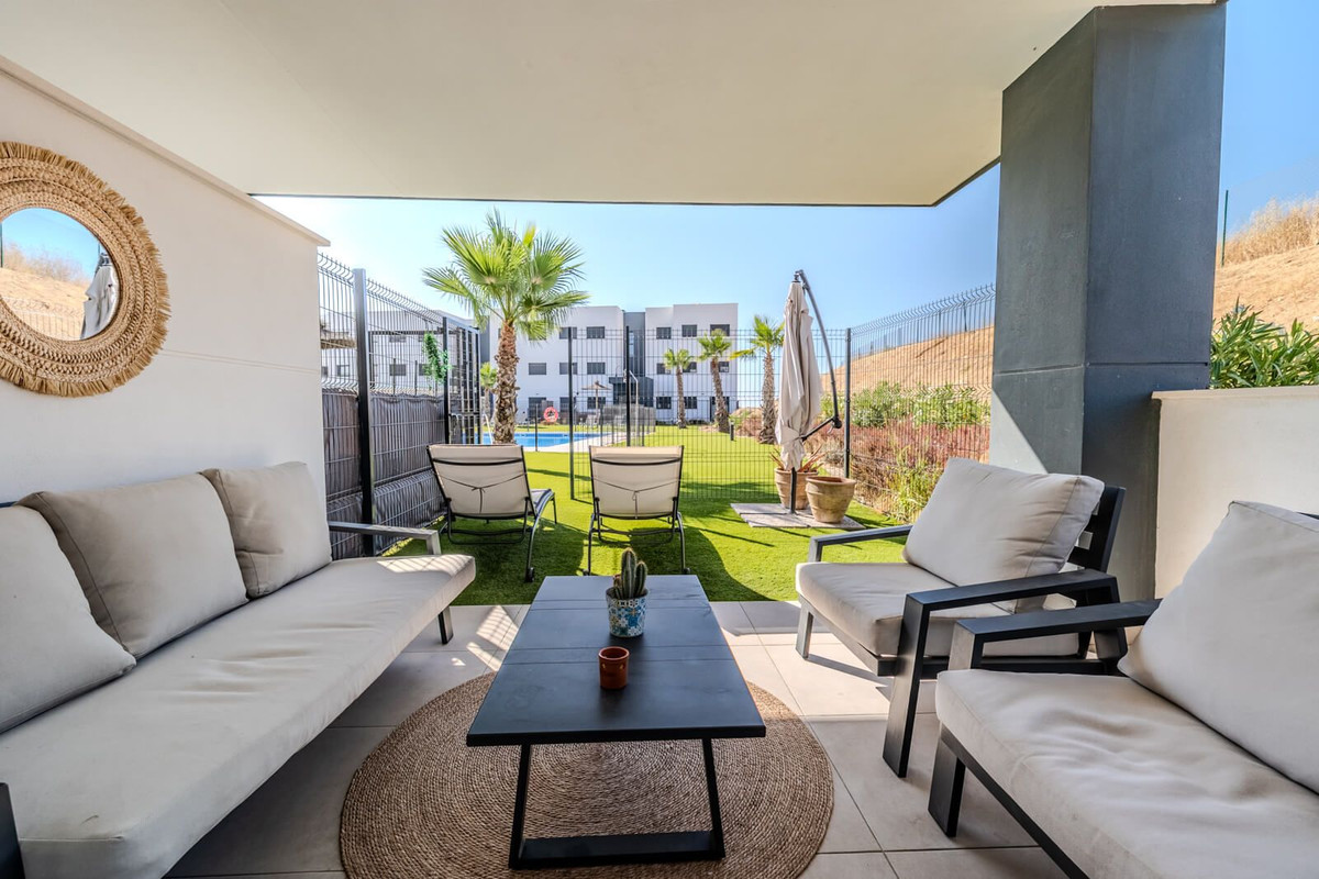 3 Bed Apartment for sale in Estepona Costa Del Sol, Málaga, Spain