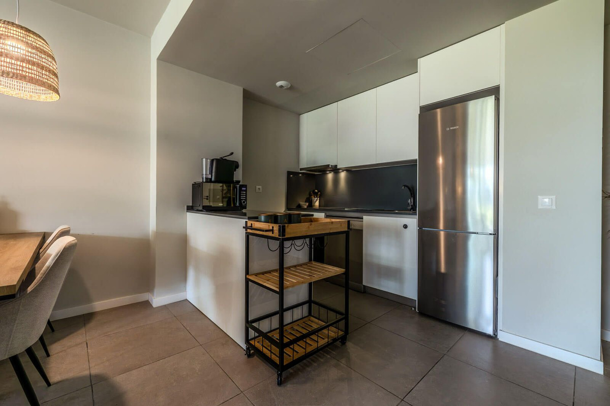 3 Bed Apartment for sale in Estepona Costa Del Sol, Málaga, Spain