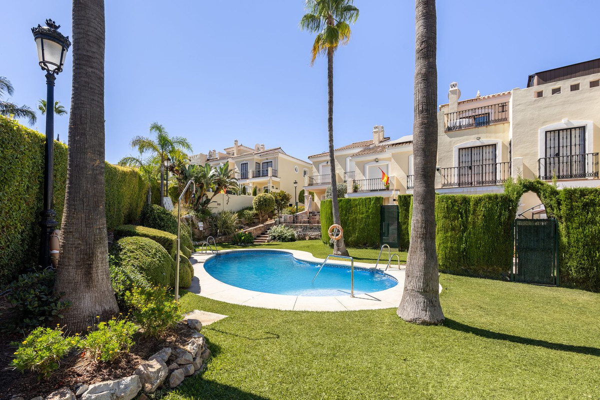 3 Bed Townhouse for sale in Alhaurin Golf Costa Del Sol, Málaga, Spain