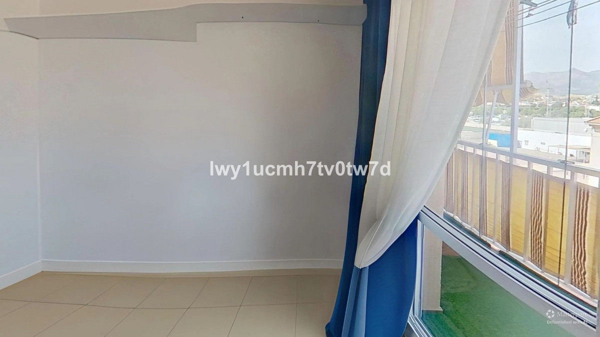 Se vende Apartamento Planta Media de 3 dormitorios en Costa Del Sol, Málaga, España