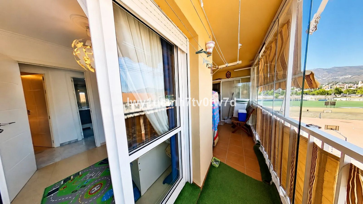 Se vende Apartamento Planta Media de 3 dormitorios en Costa Del Sol, Málaga, España