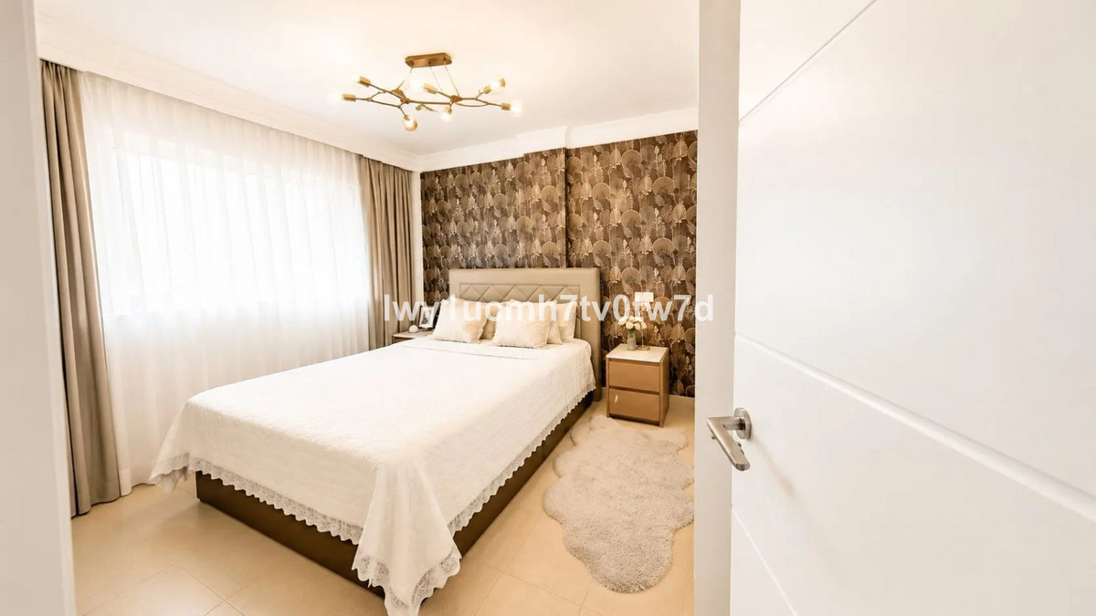 Se vende Apartamento Planta Media de 3 dormitorios en Costa Del Sol, Málaga, España
